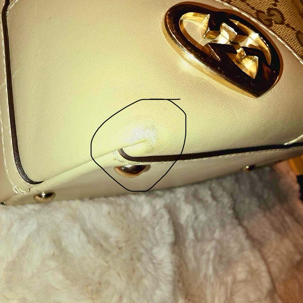Gucci Handbag - Picture 14 of 15